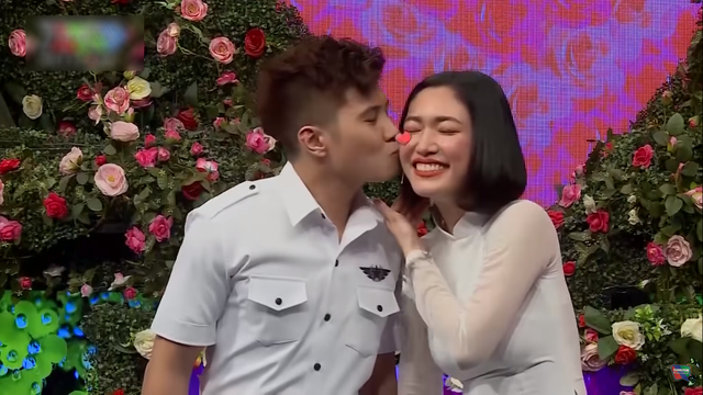 Bản sao Tăng Thanh Hà hẹn hò trên truyền hình khiến khán giả phấn khích - 3 Bản sao Tăng Thanh Hà hẹn hò trên truyền hình khiến khán giả phấn khích - 3