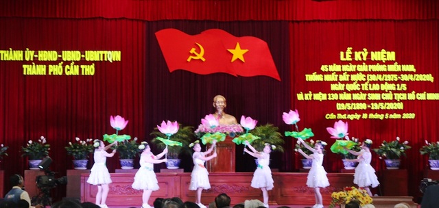 Bác là biểu tượng cao đẹp của chủ nghĩa yêu nước chân chính - 2 Bác là biểu tượng cao đẹp của chủ nghĩa yêu nước chân chính - 2