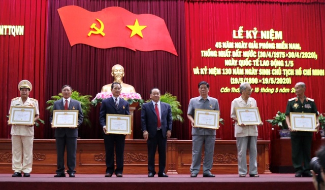 Bác là biểu tượng cao đẹp của chủ nghĩa yêu nước chân chính - 3 Bác là biểu tượng cao đẹp của chủ nghĩa yêu nước chân chính - 3