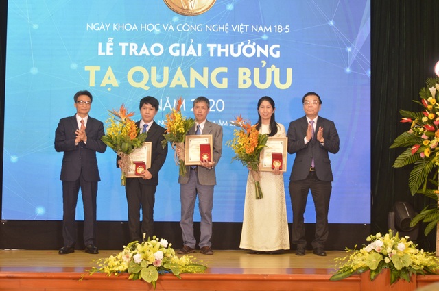 Trao Giải thưởng Tạ Quang Bửu năm 2020 cho ba nhà khoa học xuất sắc - 1 Trao Giải thưởng Tạ Quang Bửu năm 2020 cho ba nhà khoa học xuất sắc - 1