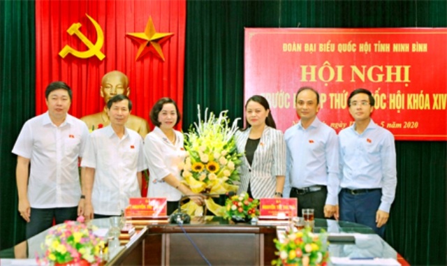 Tân Bí thư Ninh Bình được bầu làm Trưởng Đoàn ĐBQH tỉnh - 1