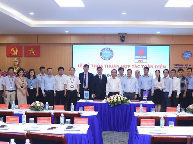 ĐH Mỏ Địa chất hợp tác với Viện Dầu khí để triển khai các nghiên cứu mới - 3 ĐH Mỏ Địa chất hợp tác với Viện Dầu khí để triển khai các nghiên cứu mới - 3