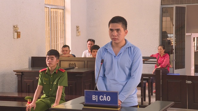 Qua can ngăn em họ phá nhà, người anh bị đánh vỡ sọ não - 1 Qua can ngăn em họ phá nhà, người anh bị đánh vỡ sọ não - 1