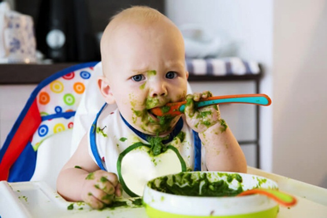 Mẹo hay giúp mẹ dễ dàng cho bé tập ăn dặm - 1 Mẹo hay giúp mẹ dễ dàng cho bé tập ăn dặm - 1