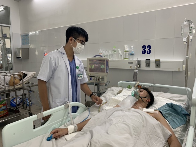 Đà Nẵng: Cứu sống du khách Hà Nội đuối nước ngừng thở hơn 20 phút - 1 Đà Nẵng: Cứu sống du khách Hà Nội đuối nước ngừng thở hơn 20 phút - 1