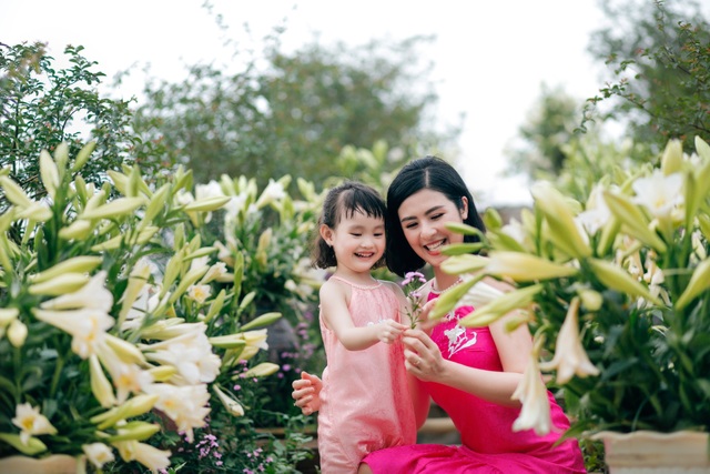Ngọc Hân và vị hôn phu mong có con gái đáng yêu như bé nhà Hồng Quế - 16 Ngọc Hân và vị hôn phu mong có con gái đáng yêu như bé nhà Hồng Quế - 16