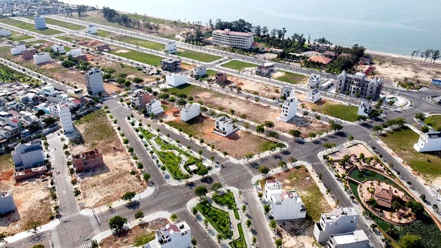 Lùm xùm vụ chuyển đổi sân golf Phan Thiết sang khu đô thị - 3 Lùm xùm vụ chuyển đổi sân golf Phan Thiết sang khu đô thị - 3