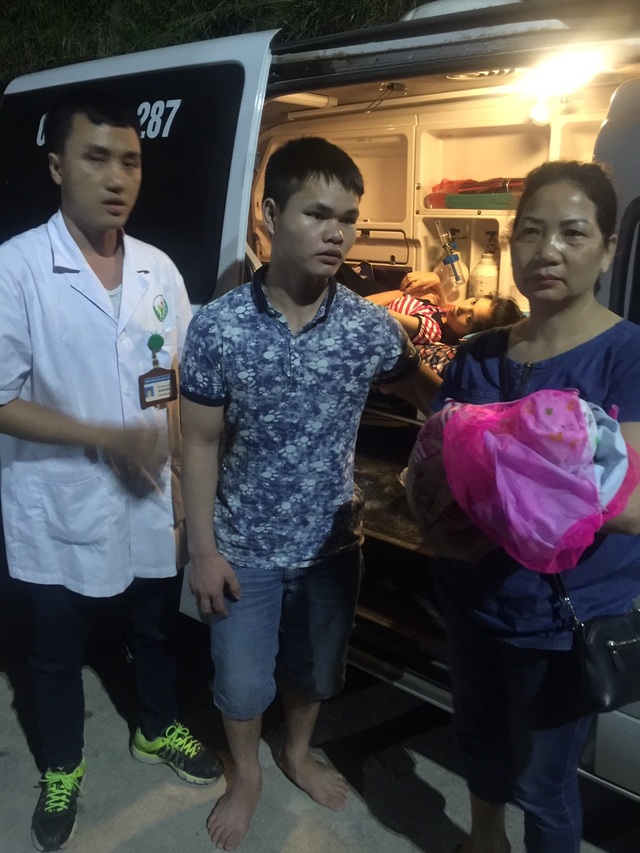 Thai phụ từng nguy kịch tính mạng nghẹn ngào ôm con ngày xuất viện - 7 Thai phụ từng nguy kịch tính mạng nghẹn ngào ôm con ngày xuất viện - 7