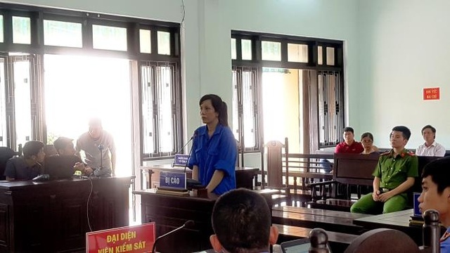 Nguyên nữ giảng viên sư phạm lừa chạy việc tiền tỷ - 1 Nguyên nữ giảng viên sư phạm lừa chạy việc tiền tỷ - 1