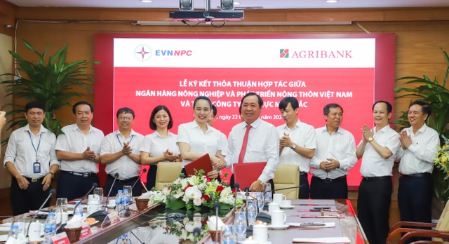 Agribank và Tổng Công ty Điện lực Miền Bắc: Nâng tầm hợp tác - 3 Agribank và Tổng Công ty Điện lực Miền Bắc: Nâng tầm hợp tác - 3