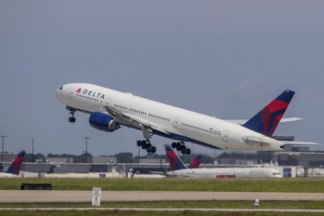 Mỹ cáo buộc Trung Quốc cản trở các hãng hàng không nối lại hoạt động - 1