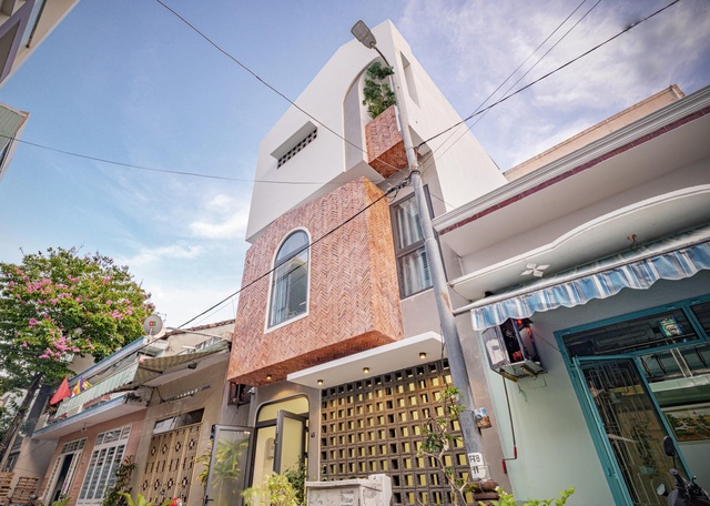 45 housenoidun gdocx 1590319140096 - Xây dựng chỉ 750 triệu đồng - Nhà trong hẻm Đà Nẵng vẫn sang chảnh không ngờ