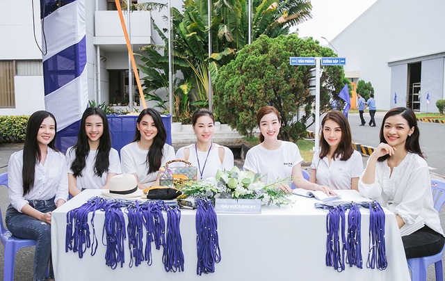 Hoa hậu Đỗ Mỹ Linh, Trần Tiểu Vy cùng dàn Á hậu đi hiến máu nhân đạo - 2 Hoa hậu Đỗ Mỹ Linh, Trần Tiểu Vy cùng dàn Á hậu đi hiến máu nhân đạo - 2