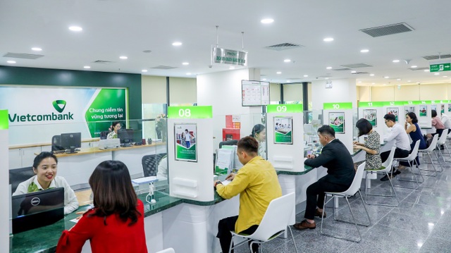 Vietcombank công bố giảm đồng loạt lãi suất tiền vay Giai đoạn 3 cho khách hàng bị ảnh hưởng bởi dịch Covid-19 - 2 Vietcombank công bố giảm đồng loạt lãi suất tiền vay Giai đoạn 3 cho khách hàng bị ảnh hưởng bởi dịch Covid-19 - 2