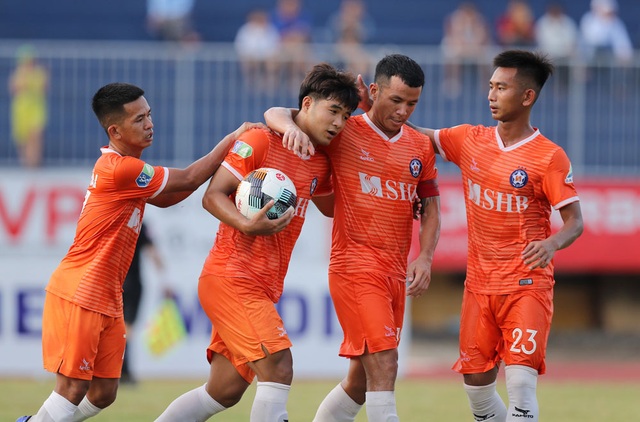 Cơ hội nào cho các tiền đạo nội tại V-League? - 1 Cơ hội nào cho các tiền đạo nội tại V-League? - 1