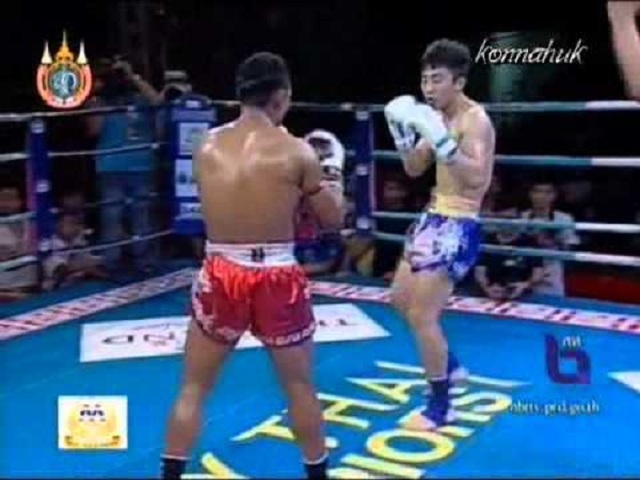 Thách đấu võ sĩ Muay Thái, võ sĩ Trung Quốc nhận cái kết đắng - 1 Thách đấu võ sĩ Muay Thái, võ sĩ Trung Quốc nhận cái kết đắng - 1
