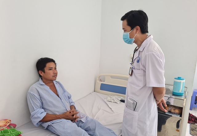 Bỗng nhiên bị méo mặt do liệt dây thần kinh số 7 - 1 Bỗng nhiên bị méo mặt do liệt dây thần kinh số 7 - 1