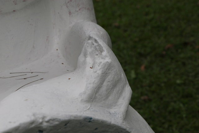 Bị phản ứng dữ dội, tượng ở Công viên Thống Nhất lại đổi màu sơn - Ảnh minh hoạ 8