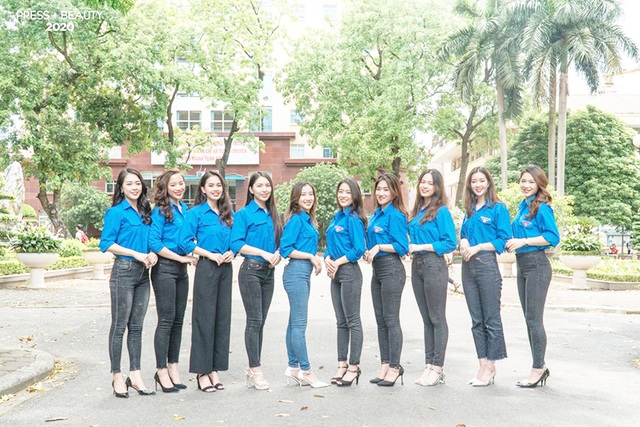 Top 10 thí sinh Hoa khôi Báo chí khoe sắc với màu áo xanh tình nguyện - 1 Top 10 thí sinh Hoa khôi Báo chí khoe sắc với màu áo xanh tình nguyện - 1