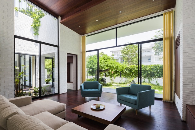 Biệt thự “độc nhất, vô nhị” trồng cả rừng cây trên mái nhà ở Nha Trang - 4 Biệt thự “độc nhất, vô nhị” trồng cả rừng cây trên mái nhà ở Nha Trang - 4