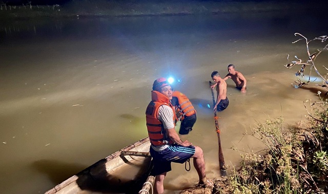 Tìm thấy nạn nhân đuối nước Tìm thấy nạn nhân đuối nước