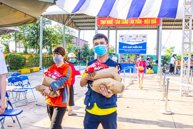 Ấm lòng cây ATM gạo miễn phí tại Bắc Ninh, Hải Phòng - 2 Ấm lòng cây ATM gạo miễn phí tại Bắc Ninh, Hải Phòng - 2