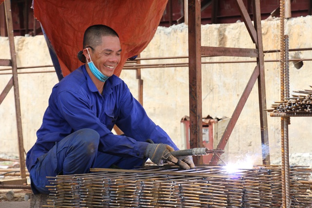 Ngắm toàn cảnh công trình cầu dài nhất miền Trung - 11 Ngắm toàn cảnh công trình cầu dài nhất miền Trung - 11