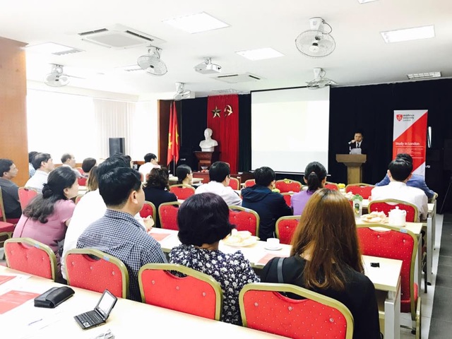 HV Chính sách và Phát triển hợp tác đào tạo với ĐH Middlesex University - 1 HV Chính sách và Phát triển hợp tác đào tạo với ĐH Middlesex University - 1