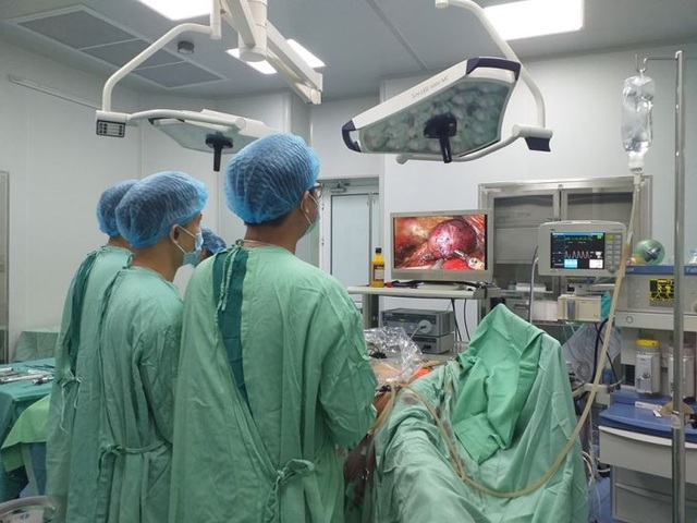 Quảng Bình: Thành công phẫu thuật nội soi tuyến giáp bằng dao siêu âm - 1