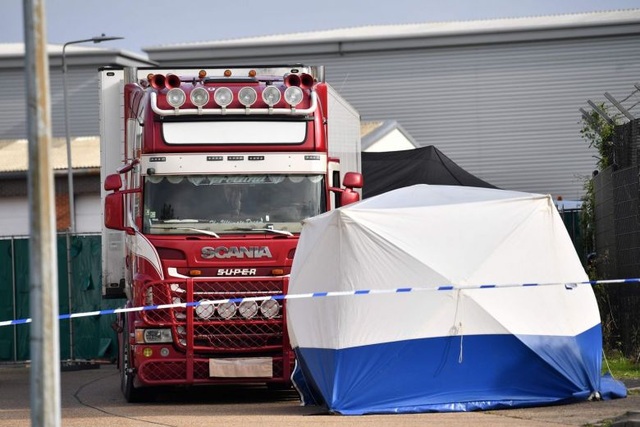 Pháp, Bỉ bắt 26 nghi phạm vụ 39 người Việt chết trong xe tải ở Anh - 1