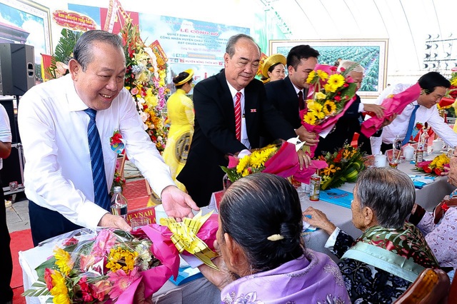 Long An: Phó Thủ tướng Trương Hòa Bình công bố huyện nông thôn mới - Ảnh minh hoạ 2