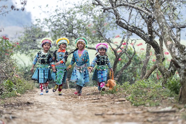 Những bức ảnh kể về niềm vui của trẻ em Việt Nam và trẻ em thế giới - Ảnh minh hoạ 4