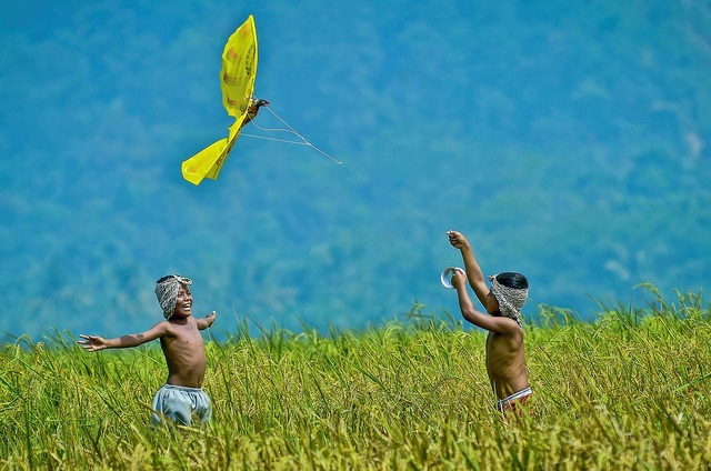 Những bức ảnh kể về niềm vui của trẻ em Việt Nam và trẻ em thế giới - Ảnh minh hoạ 26
