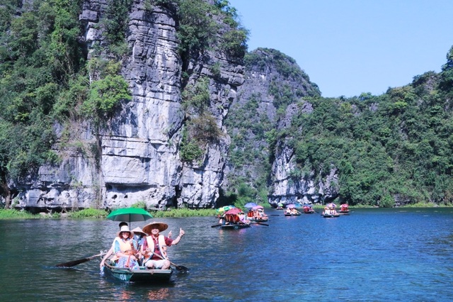 Du lịch Ninh Bình miễn phí mùa đẹp nhất trong năm - 3 Du lịch Ninh Bình miễn phí mùa đẹp nhất trong năm - 3