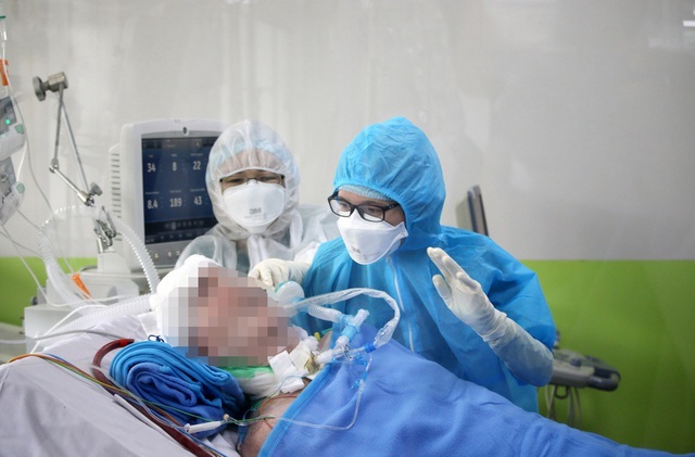 Không ca mắc mới Covid-19, ca bệnh nặng nhất Việt Nam phổi tiến triển 40% - 2