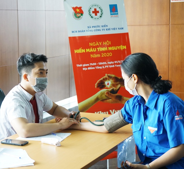 Đoàn thanh niên PV Gas tích cực tham gia Ngày hội hiến máu nhân đạo - 2 Đoàn thanh niên PV Gas tích cực tham gia Ngày hội hiến máu nhân đạo - 2