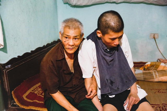 Chuyện về những đôi bàn tay ấm mùa Covid-19: Bởi vẻ đẹp cuộc đời là cho đi - 14 Chuyện về những đôi bàn tay ấm mùa Covid-19: Bởi vẻ đẹp cuộc đời là cho đi - 14