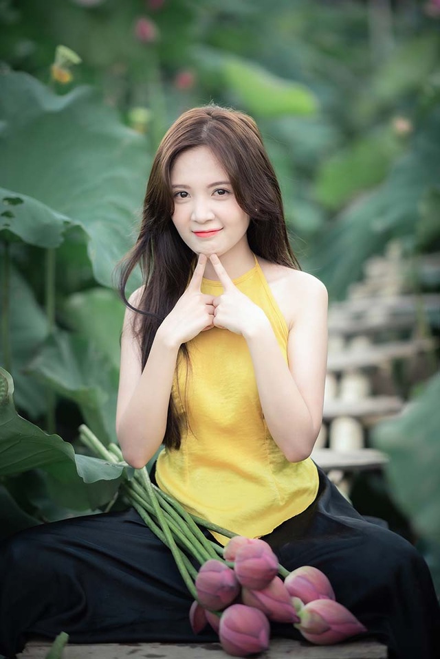 Thiếu nữ Hà thành dịu dàng khoe sắc bên hoa sen - 7 Thiếu nữ Hà thành dịu dàng khoe sắc bên hoa sen - 7