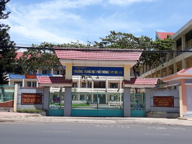 Trường bị phụ huynh tố tự ý cắt xén chương trình: Sở yêu cầu chấm dứt ngay - 1 Trường bị phụ huynh tố tự ý cắt xén chương trình: Sở yêu cầu chấm dứt ngay - 1