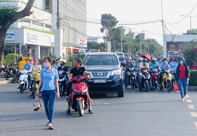 Công đoàn VN: Cắt giảm hoạt động để dành nguồn lực hỗ trợ người lao động - 1 Công đoàn VN: Cắt giảm hoạt động để dành nguồn lực hỗ trợ người lao động - 1