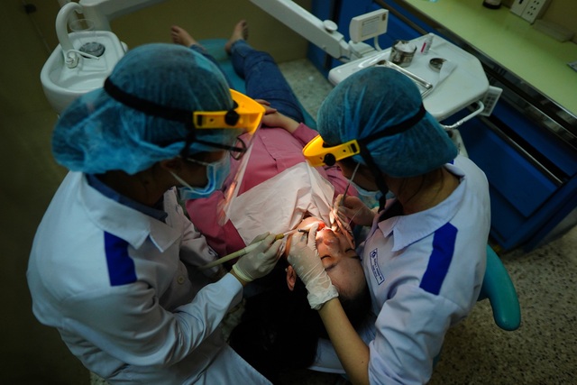 ĐH Y dược TPHCM tăng học phí 5 lần: “Học phí cao sẽ là một hố bẫy lớn!” - 1 ĐH Y dược TPHCM tăng học phí 5 lần: “Học phí cao sẽ là một hố bẫy lớn!” - 1