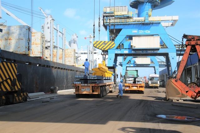 Sản lượng thép Hòa Phát tại phía Nam tăng gần 3 lần trong tháng 5 - 2 Sản lượng thép Hòa Phát tại phía Nam tăng gần 3 lần trong tháng 5 - 2