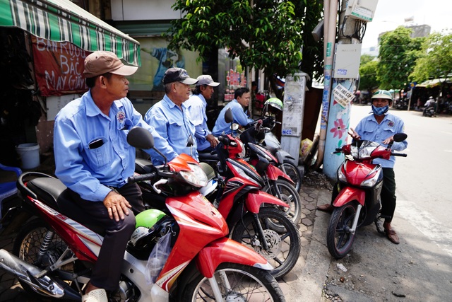 110 thành viên nghiệp đoàn xe ôm được học võ, tham gia BHXH - 4 110 thành viên nghiệp đoàn xe ôm được học võ, tham gia BHXH - 4