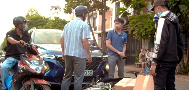 Ra đường như ra trận – nỗi khổ của tài xế Việt