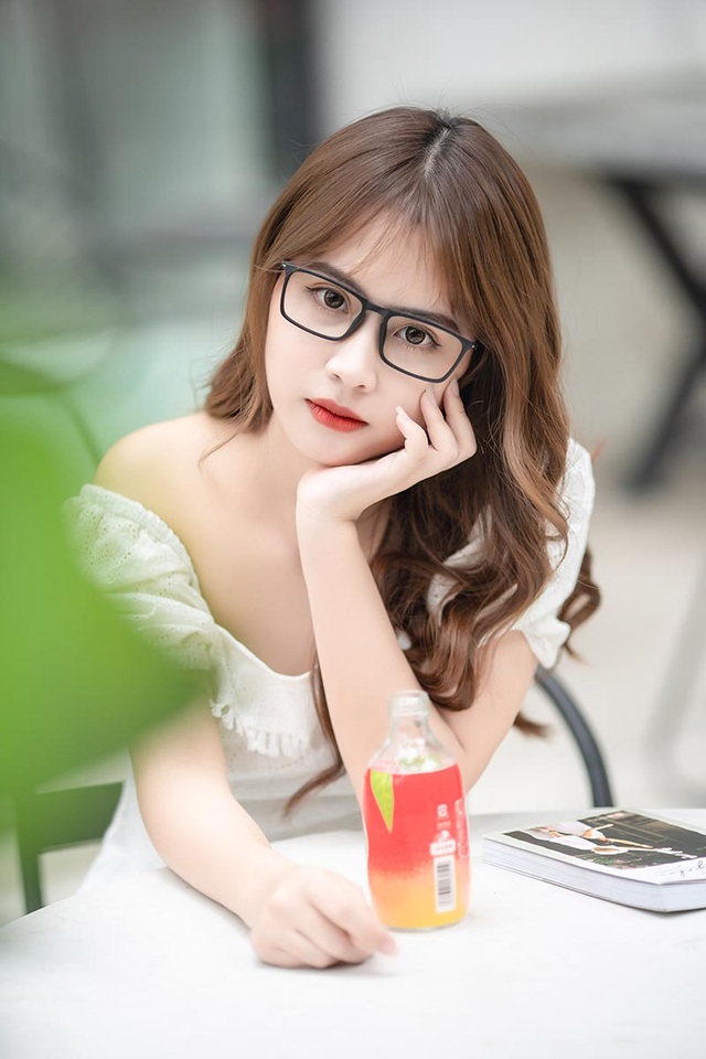 Nét xinh xắn không thể không yêu của “thiên thần đeo kính cận” - 3 Nét xinh xắn không thể không yêu của “thiên thần đeo kính cận” - 3