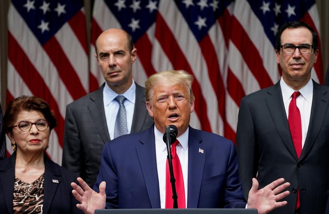 Ông Trump hứng chỉ trích vì nhắc đến Floyd khi khoe thành tựu kinh tế