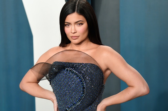 “Tỷ phú hụt” Kylie Jenner: Ngoại lệ hiếm hoi được cộng đồng mạng “đặc cách”