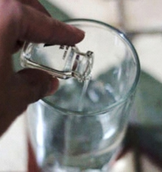 Bỏ thuốc độc vào nguồn nước uống để đầu độc gia đình người tình - 1 Bỏ thuốc độc vào nguồn nước uống để đầu độc gia đình người tình - 1