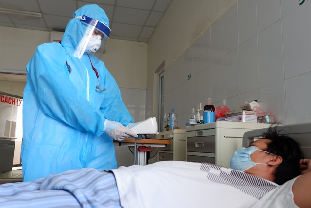 Thêm 2 bệnh nhân về từ Nga bình phục, Việt Nam chữa khỏi 96% ca Covid-19 - 2