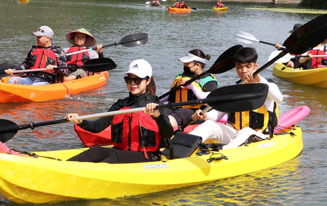 Chèo thuyền kayak khám phá di sản thế giới Tràng An - 4 Chèo thuyền kayak khám phá di sản thế giới Tràng An - 4